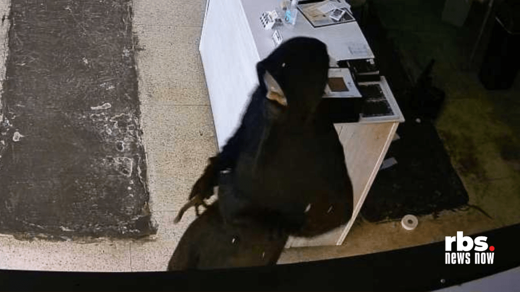 Police: Same suspect broke into, stole cash from two Martinsville&nbsp;restaurants