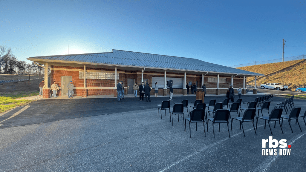 Henry County Public Schools dedicates new field house at Magna Vista&nbsp;High